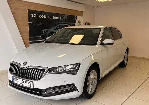 skoda superb jastrzębie-zdrój Skoda Superb cena 89900 przebieg: 137926, rok produkcji 2019 z Jastrzębie-Zdrój